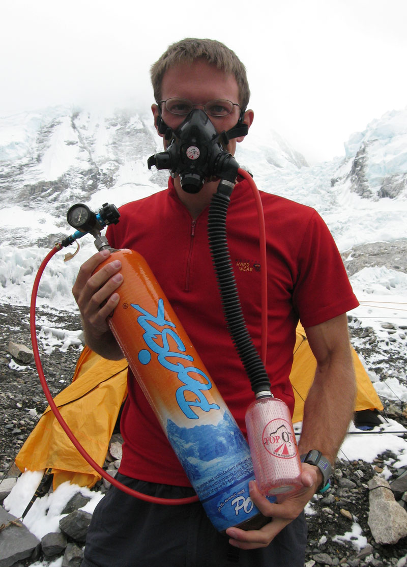 Illustration for article titled Everest Gear Gallery